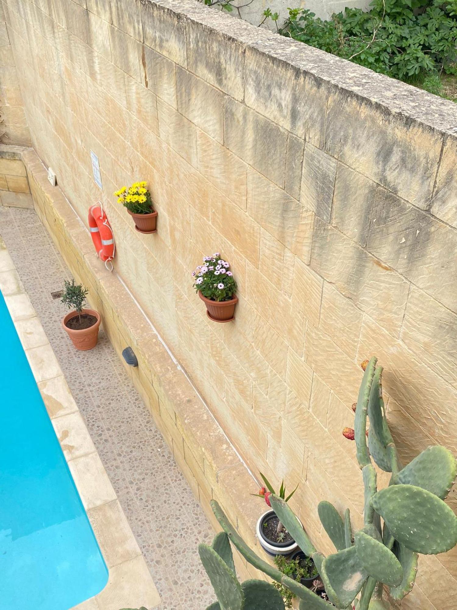 A La Maison B&B Xagħra Exterior foto